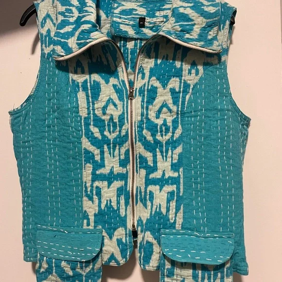 Turquoise and White Patterned Ikat Vest - NWT - Picture 3 of 10
